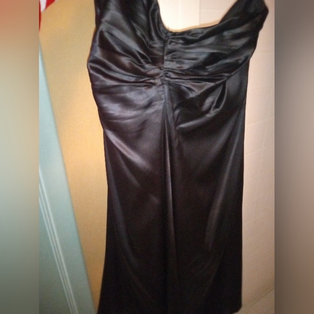 Gorgeous formal dress. Seriously. It's gorgeous - Picture 7 of 9